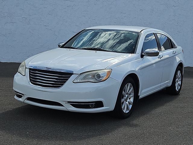 2013 Chrysler 200